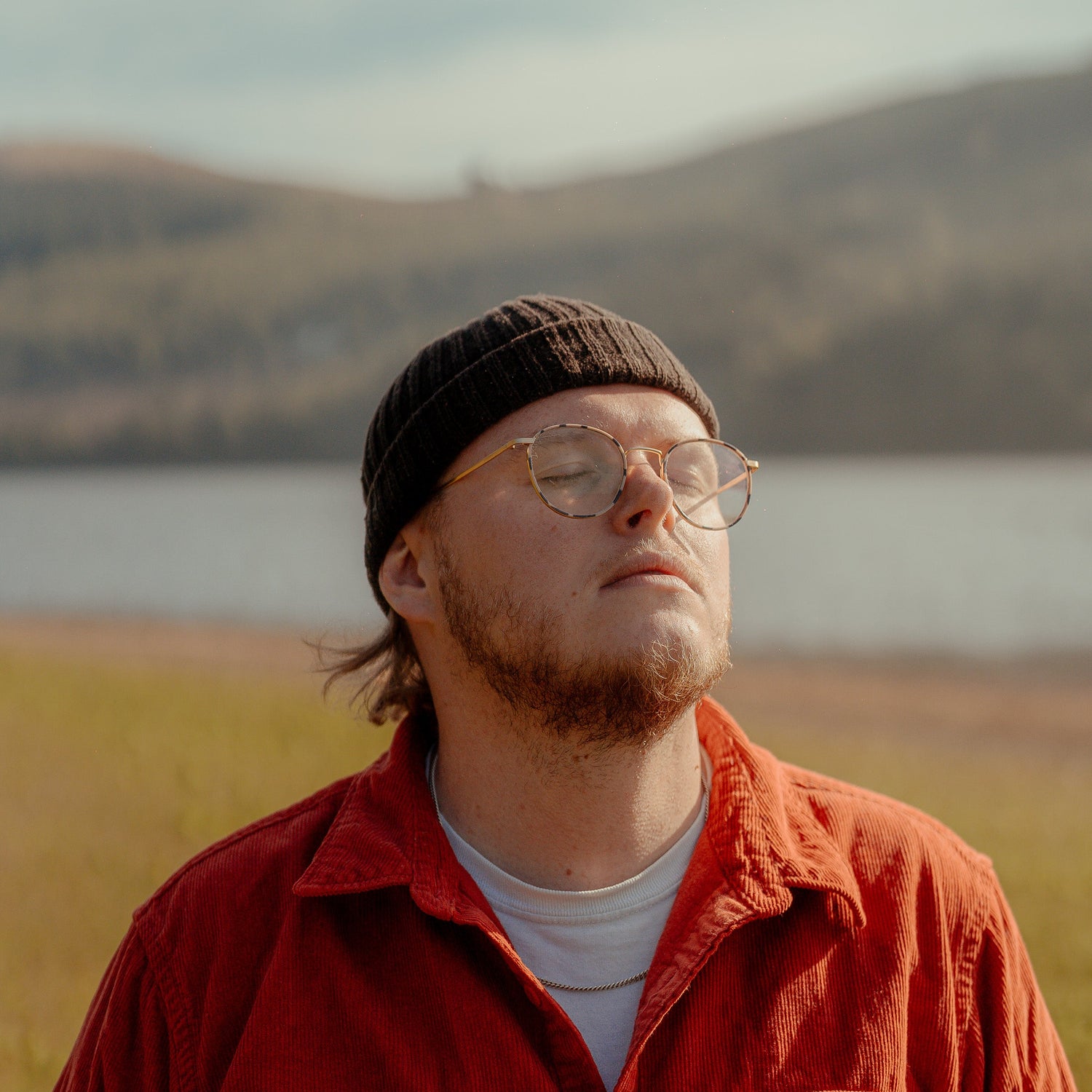 Music Gig: Spring Tour of Anya Pailthorpe and Teorstan