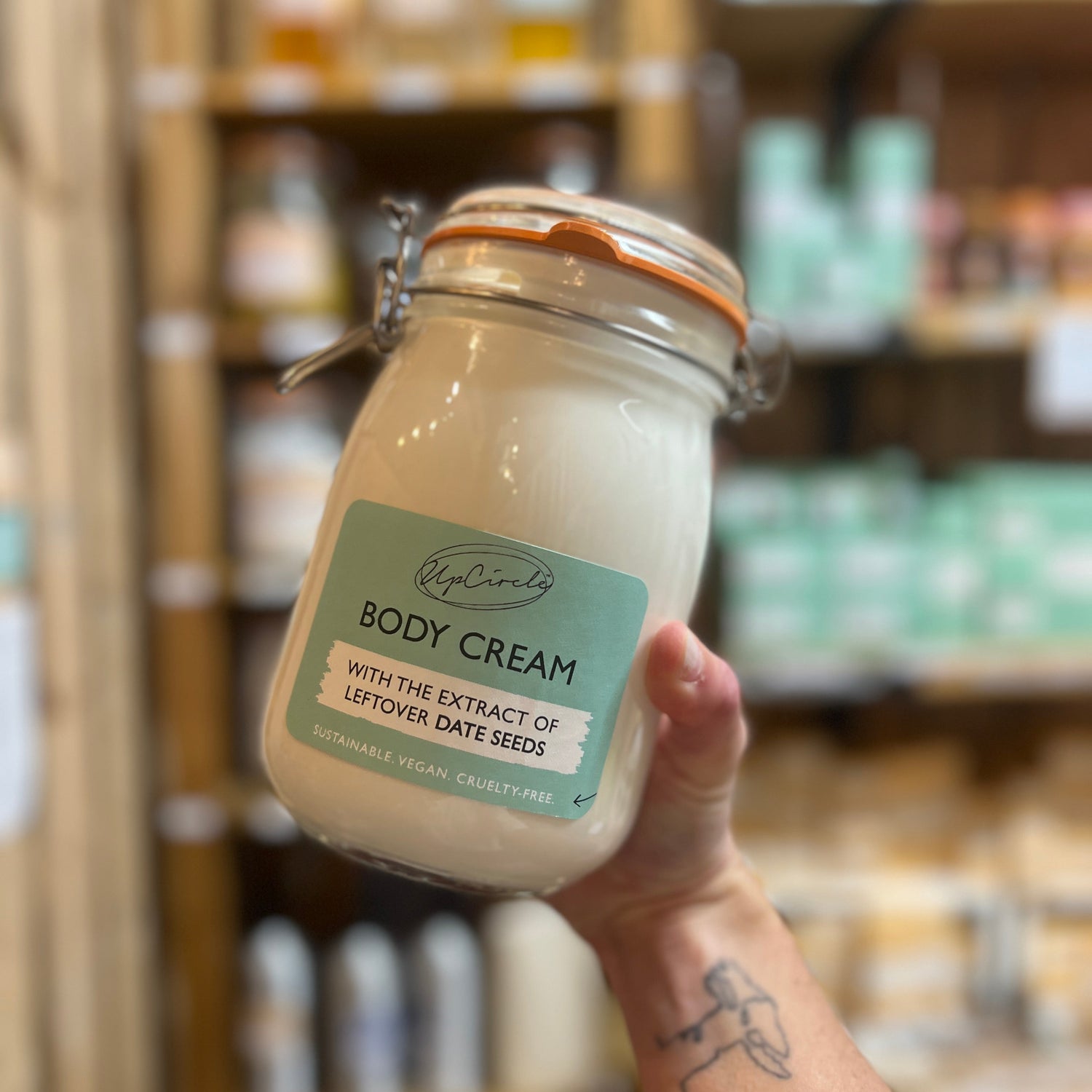 Refillable Natural Body Cream with Aloe Vera + Cocoa Butter